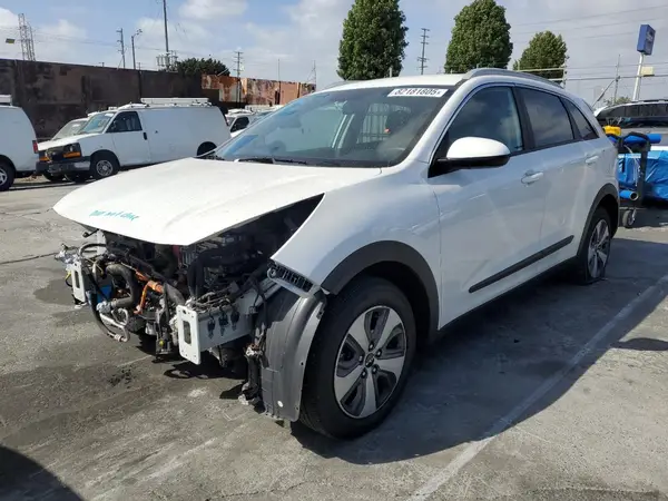 KNDCB3LC1N5533242 2022 KIA NIRO - Image 2
