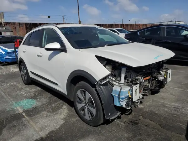 KNDCB3LC1N5533242 2022 KIA NIRO - Image 8