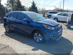 KNDCB3LC1N5537663 2022 KIA NIRO
