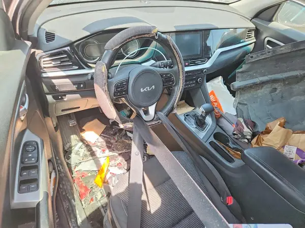 KNDCB3LC1N5541485 2022 KIA NIRO - Image 8