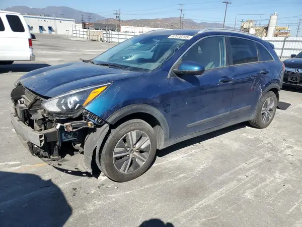 KNDCB3LC1N5545861 2022 KIA NIRO - Image 1