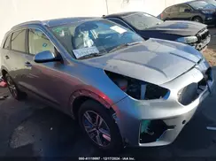KNDCB3LC1N5548002 2022 KIA NIRO