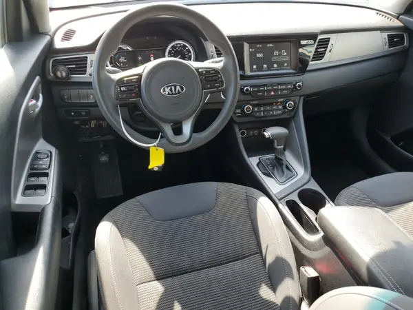 KNDCB3LC2H5039167 2017 KIA NIRO - Image 8