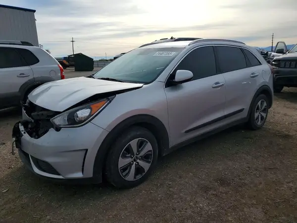 KNDCB3LC2H5039461 2017 KIA NIRO - Image 1
