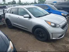 KNDCB3LC2H5048709 2017 KIA NIRO