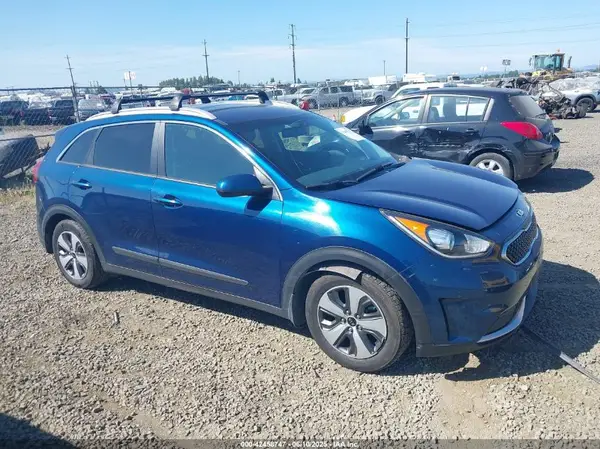 KNDCB3LC2H5056390 2017 KIA NIRO - Image 1