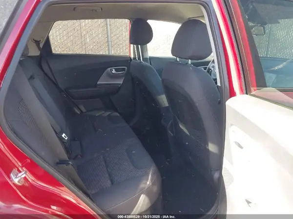 KNDCB3LC2H5057331 2017 KIA NIRO - Image 8