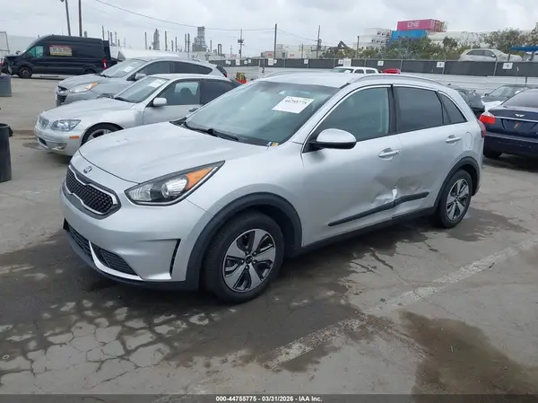 KNDCB3LC2H5059130 2017 KIA NIRO - Image 2