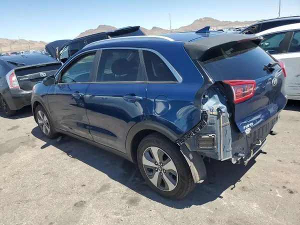 KNDCB3LC2H5059404 2017 KIA NIRO - Image 2