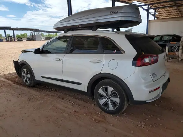KNDCB3LC2H5059967 2017 KIA NIRO - Image 2