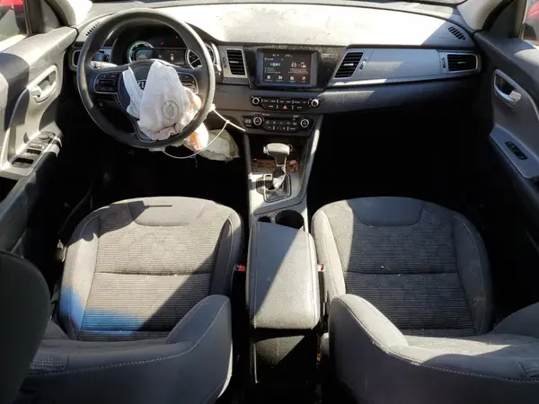 KNDCB3LC2H5062058 2017 KIA NIRO - Image 8