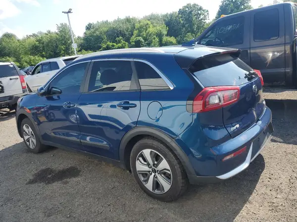 KNDCB3LC2H5069446 2017 KIA NIRO - Image 2
