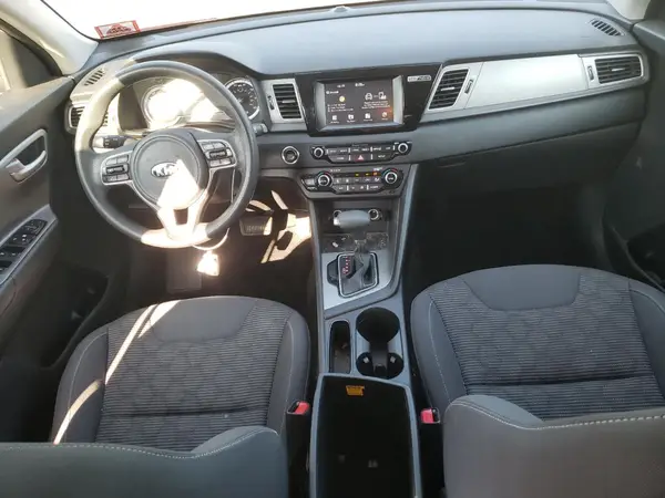 KNDCB3LC2H5072346 2017 KIA NIRO - Image 8