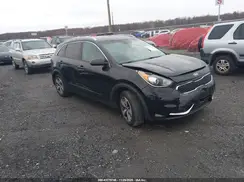 KNDCB3LC2H5074131 2017 KIA NIRO