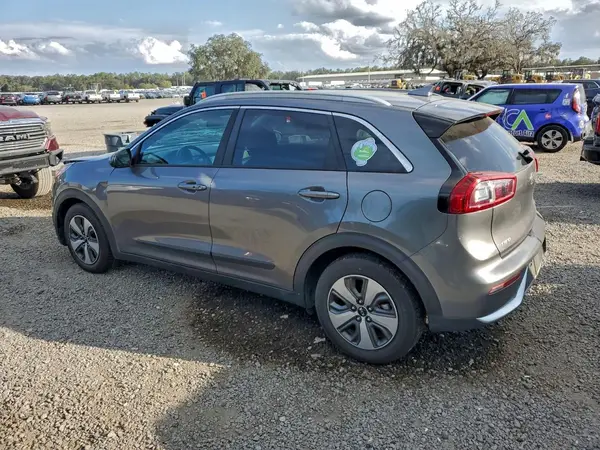 KNDCB3LC2H5074307 2017 KIA NIRO - Image 2