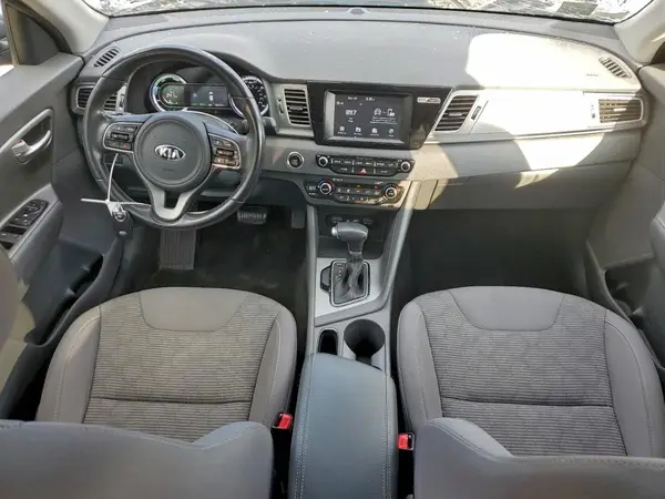 KNDCB3LC2H5074307 2017 KIA NIRO - Image 8