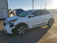 KNDCB3LC2H5076011 2017 KIA NIRO