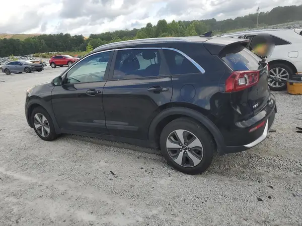 KNDCB3LC2H5076106 2017 KIA NIRO - Image 2
