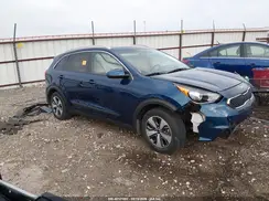 KNDCB3LC2H5079023 2017 KIA NIRO