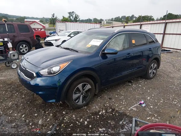 KNDCB3LC2H5079023 2017 KIA NIRO - Image 2