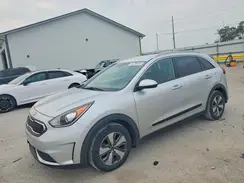 KNDCB3LC2H5079992 2017 KIA NIRO