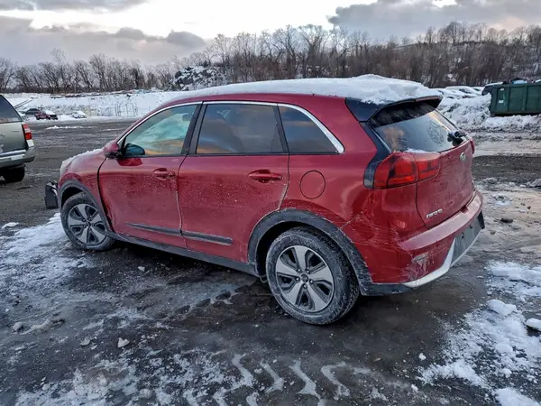 KNDCB3LC2H5081158 2017 KIA NIRO - Image 2