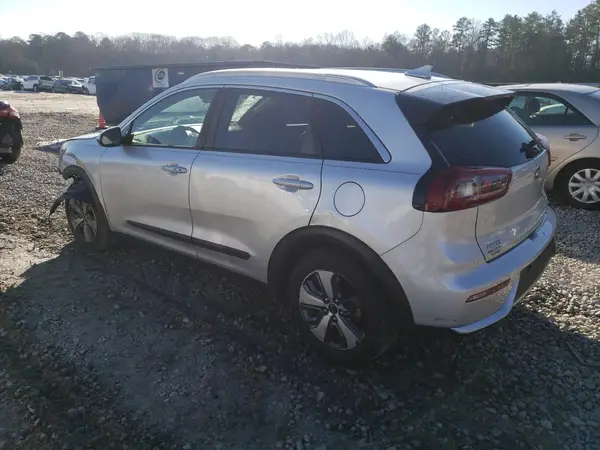 KNDCB3LC2H5085159 2017 KIA NIRO - Image 2