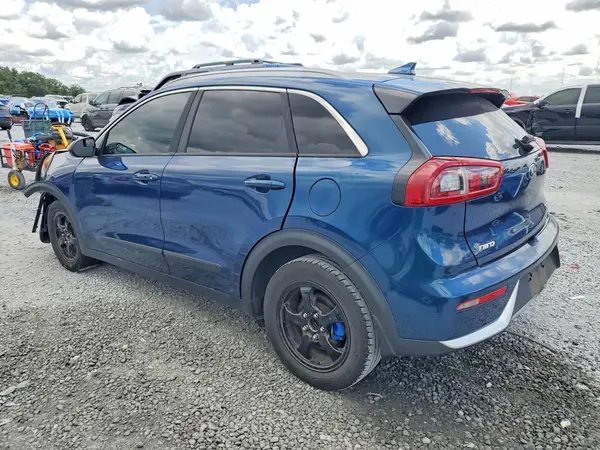 KNDCB3LC2H5093438 2017 KIA NIRO - Image 2