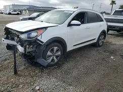 KNDCB3LC2H5095190 2017 KIA NIRO