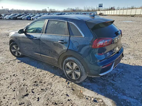 KNDCB3LC2H5100842 2017 KIA NIRO - Image 2