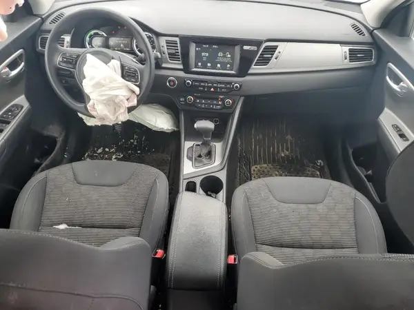 KNDCB3LC2H5101831 2017 KIA NIRO - Image 8