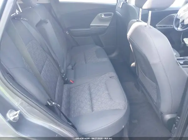 KNDCB3LC2H5104079 2017 KIA NIRO - Image 8