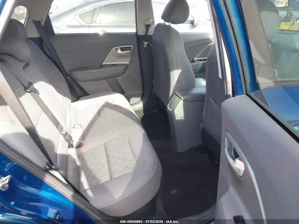 KNDCB3LC2H5104244 2017 KIA NIRO - Image 8