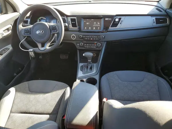 KNDCB3LC2J5110616 2018 KIA NIRO - Image 8