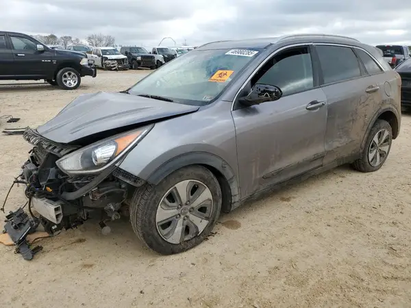 KNDCB3LC2J5118828 2018 KIA NIRO - Image 1
