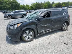 KNDCB3LC2J5119638 2018 KIA NIRO