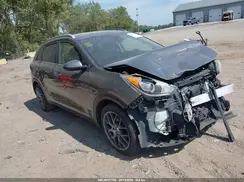 KNDCB3LC2J5122135 2018 KIA NIRO
