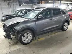 KNDCB3LC2J5138884 2018 KIA NIRO