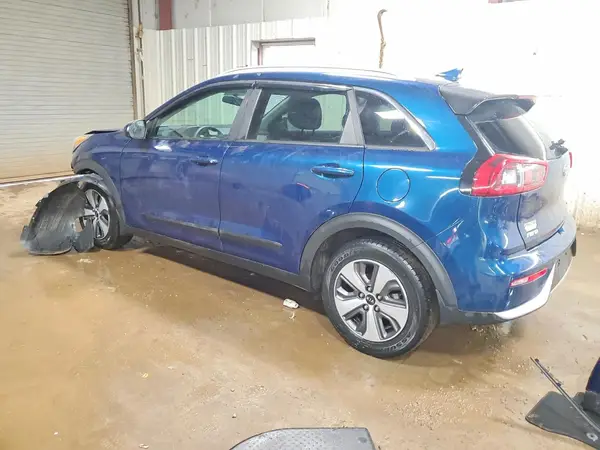 KNDCB3LC2J5147438 2018 KIA NIRO - Image 2