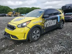 KNDCB3LC2J5150405 2018 KIA NIRO