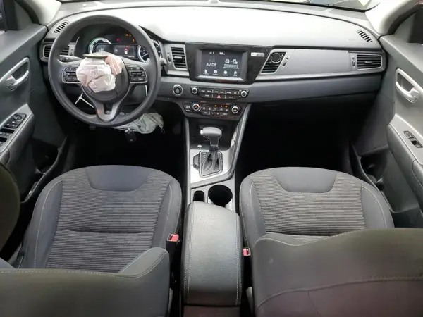KNDCB3LC2J5150405 2018 KIA NIRO - Image 8
