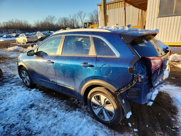 KNDCB3LC2J5154860 2018 KIA NIRO - Image 2