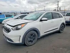 KNDCB3LC2J5156768 2018 KIA NIRO