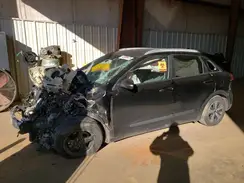 KNDCB3LC2J5172064 2018 KIA NIRO