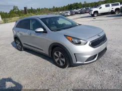 KNDCB3LC2J5200848 2018 KIA NIRO