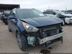 KNDCB3LC2J5207069 2018 KIA NIRO