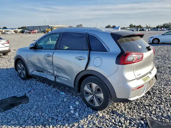 KNDCB3LC2J5207508 2018 KIA NIRO - Image 2