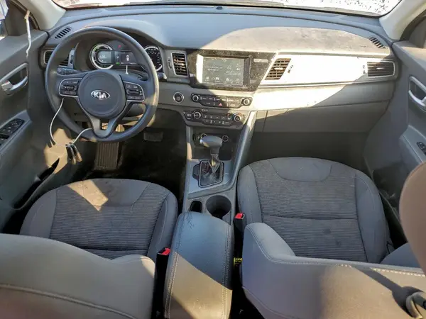 KNDCB3LC2J5207508 2018 KIA NIRO - Image 8