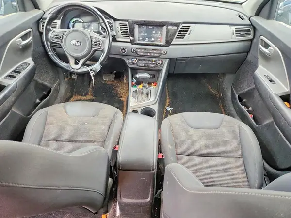 KNDCB3LC2J5210019 2018 KIA NIRO - Image 8
