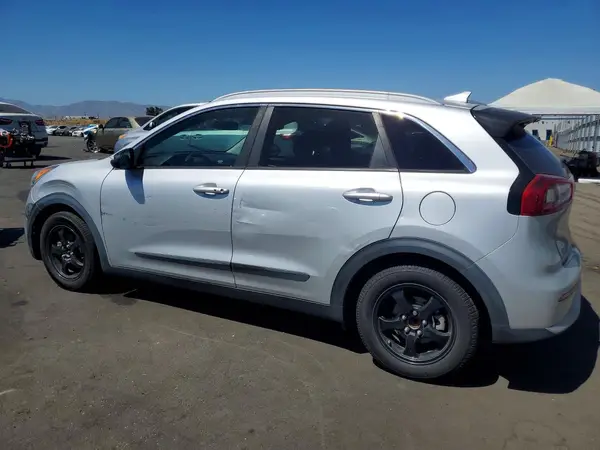 KNDCB3LC2J5212014 2018 KIA NIRO - Image 2